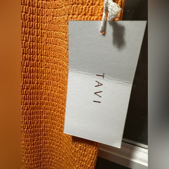 NWT SEERSUCKER HIGH WAISTED 7/8 LEGGINGS-Tangerine Texture - Picture 6 of 8